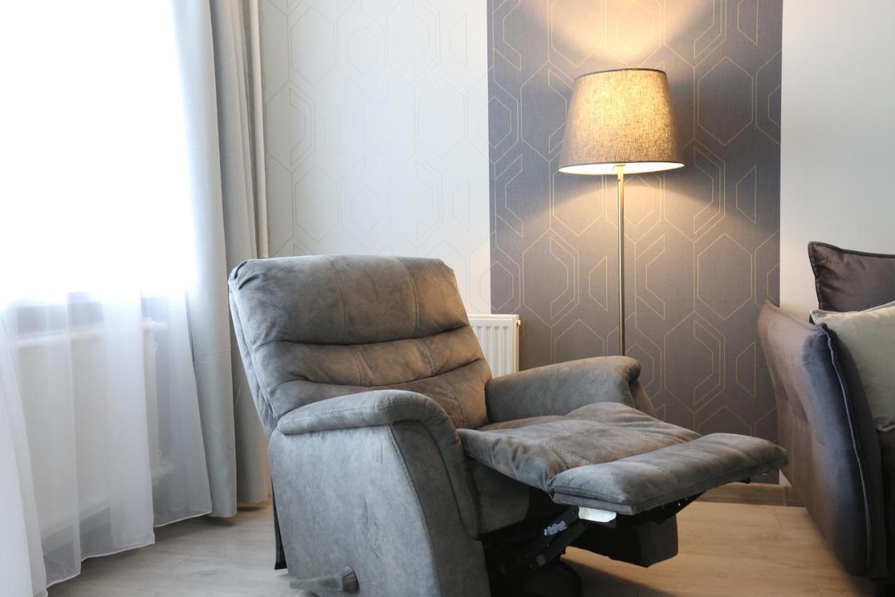 Comfy 2 Room Apartment - Free Parking - 350Mbps Wifi - Netflix Kaunas Exterior foto